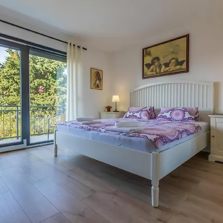 Apartment Fuer 10 Personen Ca 100 Qm In Crikvenica, Kvarner Bucht Und Umgebung *